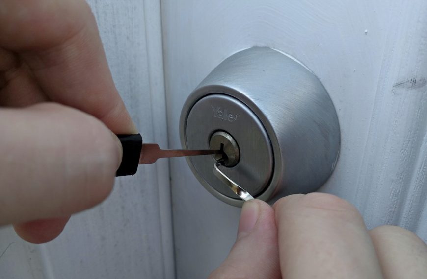 SpiKey allows opening lock
