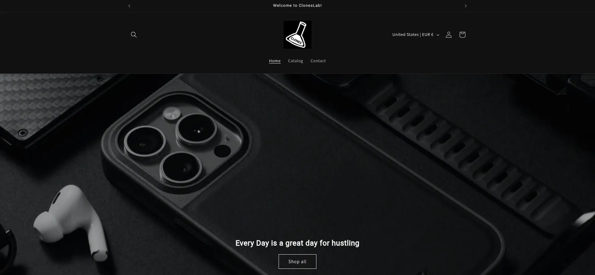 Website screenshot of Cloneslab.store