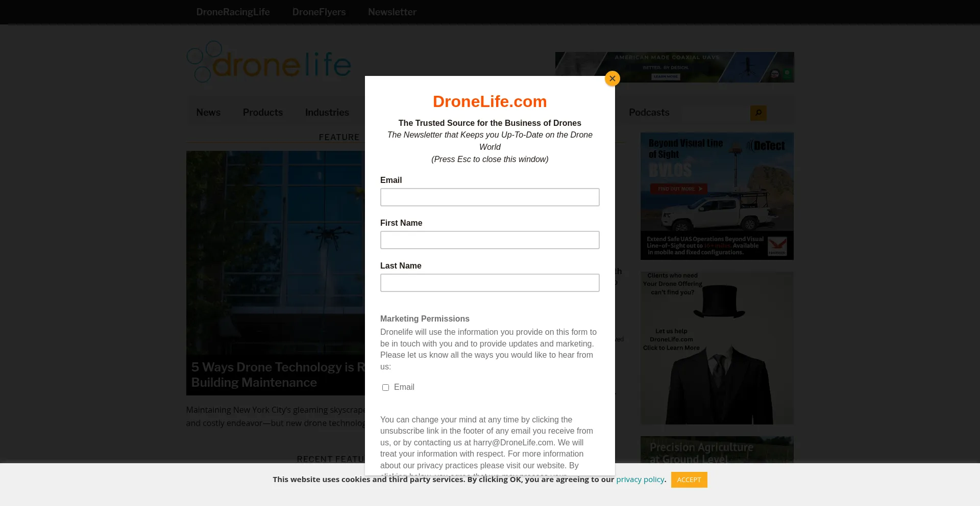 Website screenshot of Dronelife.com