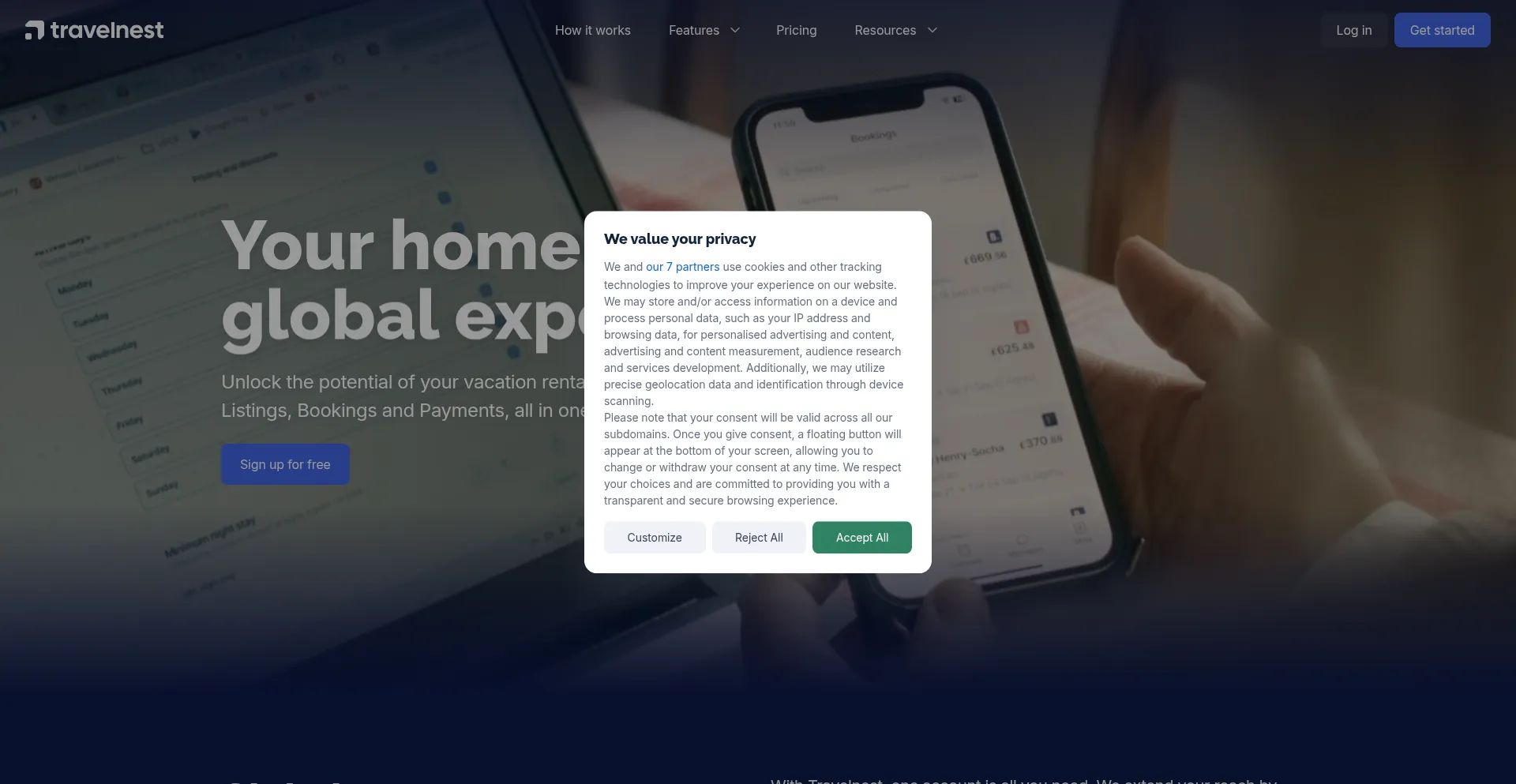 Website screenshot of Travelnest.com