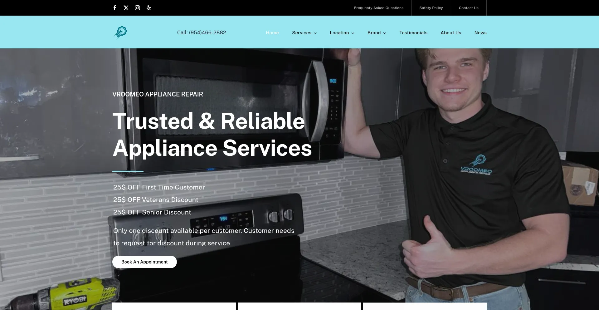 Website screenshot of Vroomeo.com