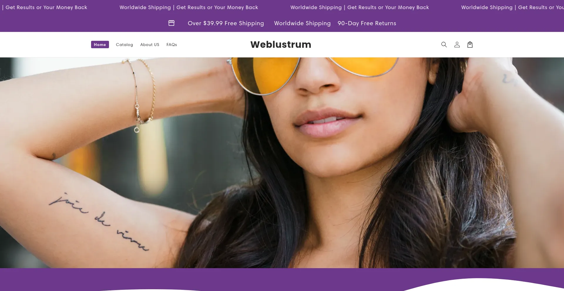 Website screenshot of Weblustrum.com